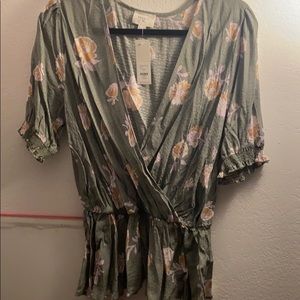 Everly flora blouse from Francesca’s NWT
